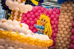 Princezna z balónků na pohádkové balónkové výstavě Balonfest.