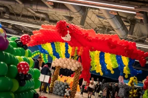 balonkova-vystava-balonfest-papousek-ara-obri-balonky
